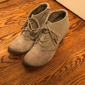 Toms lunata suede booties, never worn
